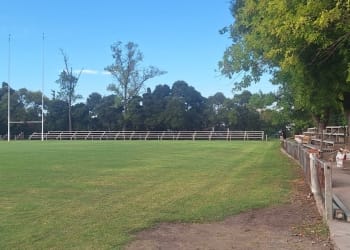 Los Tilos crece: nuevas tribunas de cemento para la cancha 1