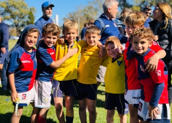 El color del clásico de rugby; fiesta en las tribunas y un caos en los accesos