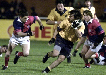 La Plata y San Luis jugaron un clásico oficial de noche, ¿te acordás?